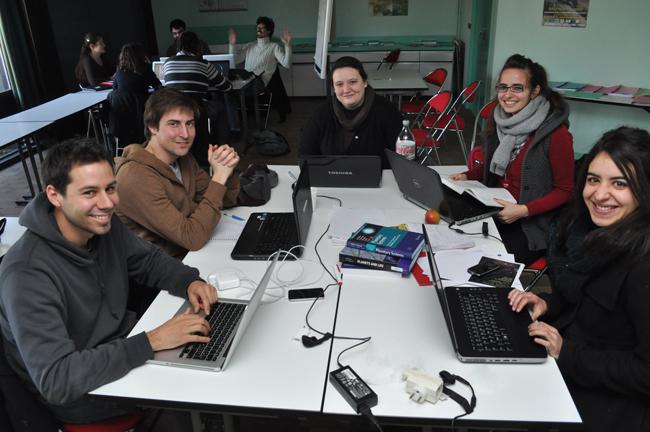 Travail interdisciplinaire dans le cadre de projets de groupe au cours de l’école 2012